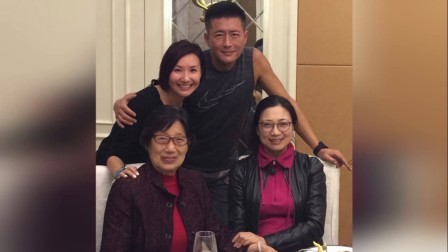 嘻嘻娱乐 2017 11月 江珊前夫高曙光携娇妻爱子赴宴 太太也是白富美 171119
