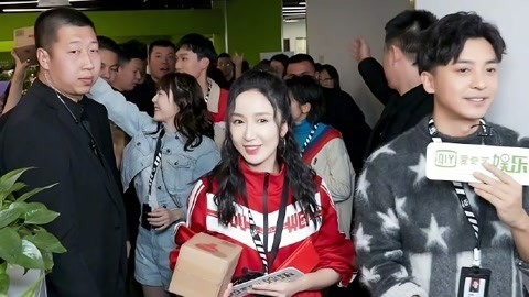 《爱5》主演团空降爱奇艺