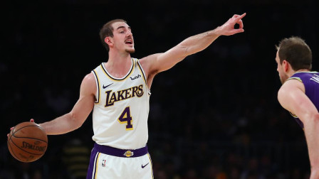 NBA流言收割机 湖人再签2人! 600万得库克，550万续约卡鲁索