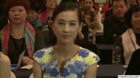 娱闻第一速递 2017 9月 辣妈黄圣依产后复出签约新公司 获老公杨子力挺 170925