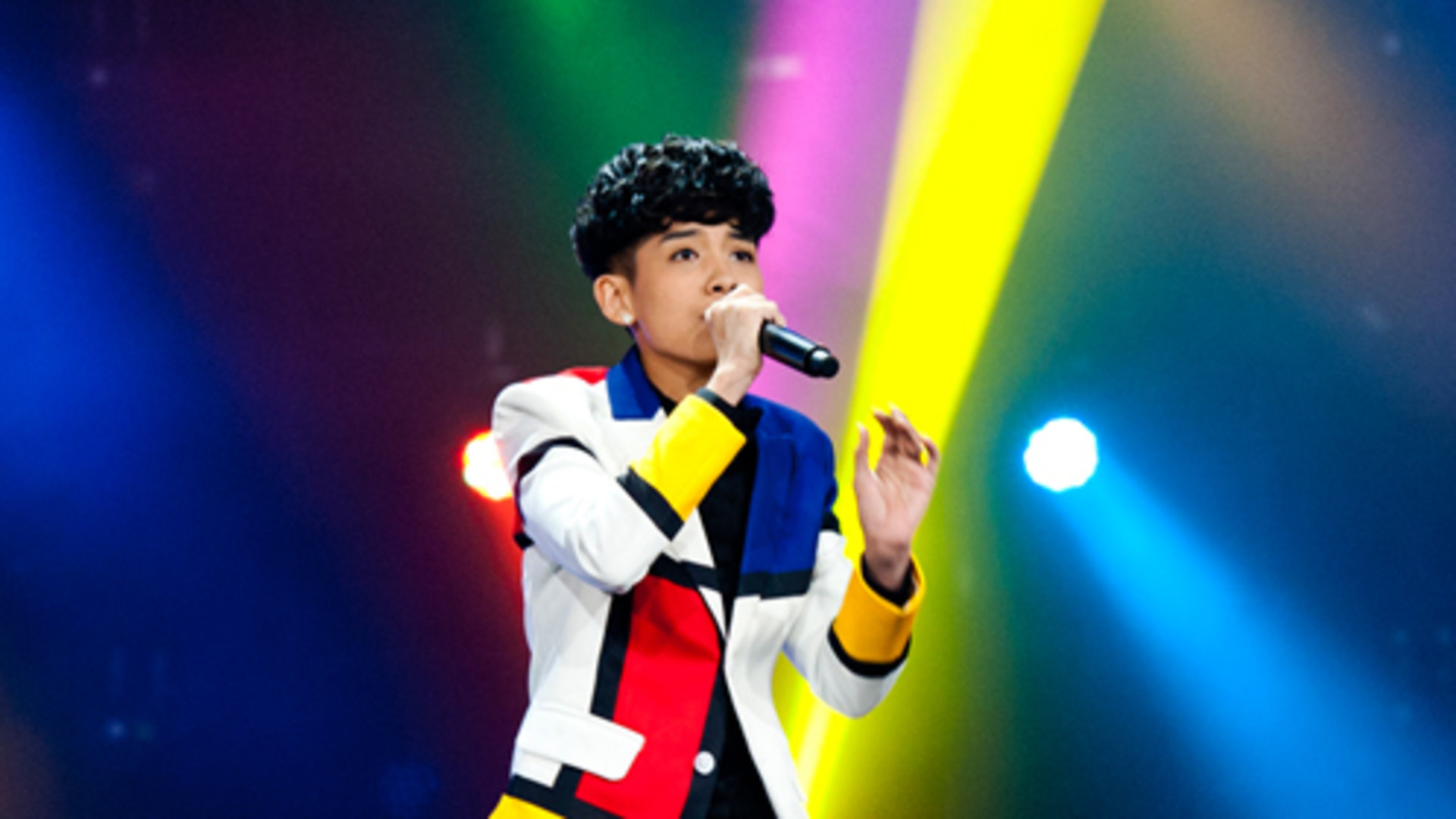 第10期：苏醒唱响七彩童年夺冠