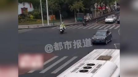 @所有人 3岁孩童误喝农药，交警开道5分钟送至医院