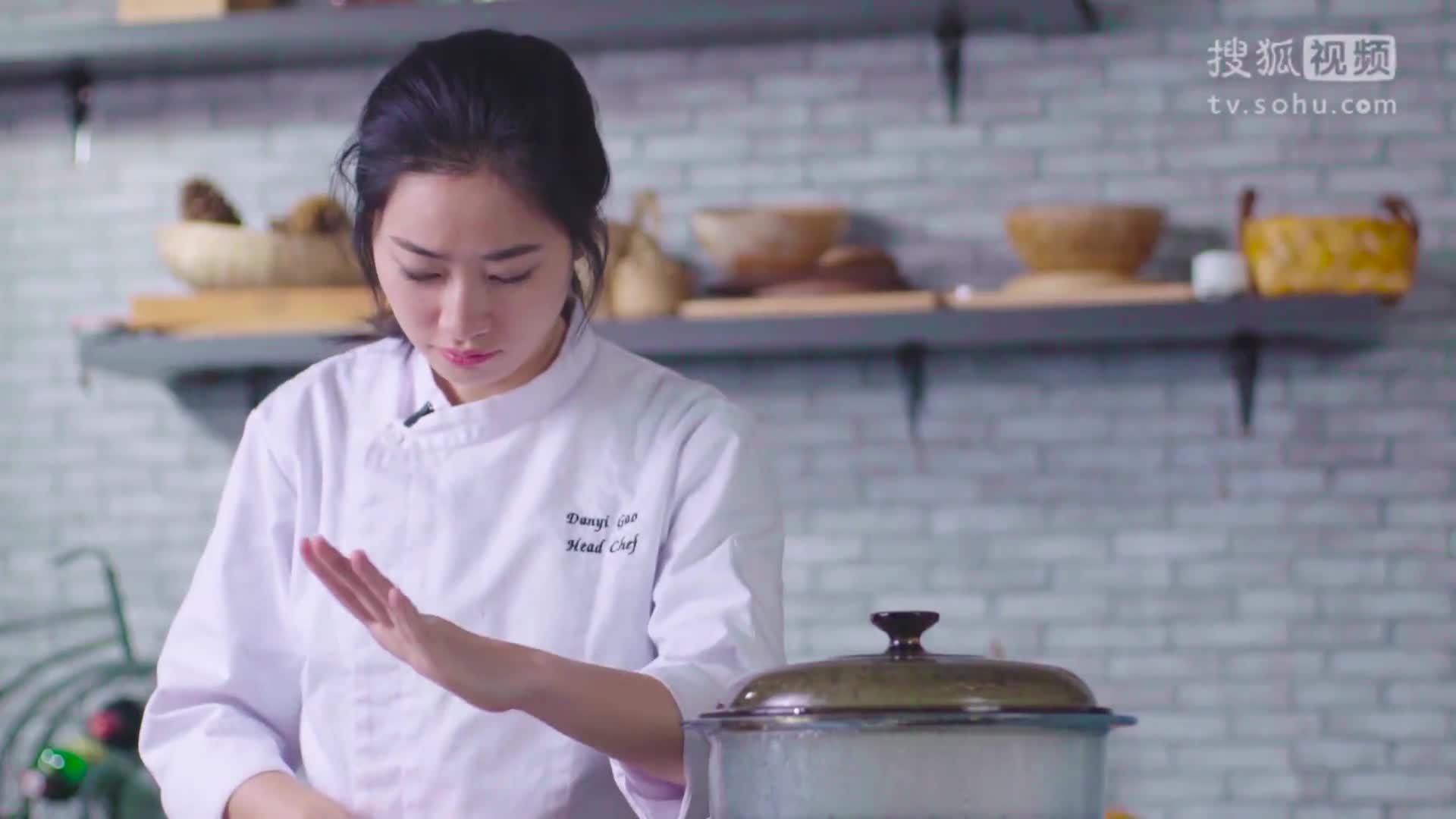 今夜吃什么：六月黄毛豆蒸肉饼