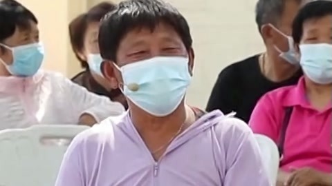 拆迁村因村民转非问题引争执 已超转村民现场激动反对