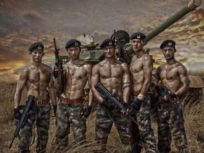 士兵突击 第3季 神枪手吴京接连脱靶发飙 黄艺馨空中窒息遇危机