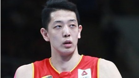 CBA 18/19赛季 广厦VS深圳第三节：沈梓捷反击轻松扣篮！深圳一马当先保持领先