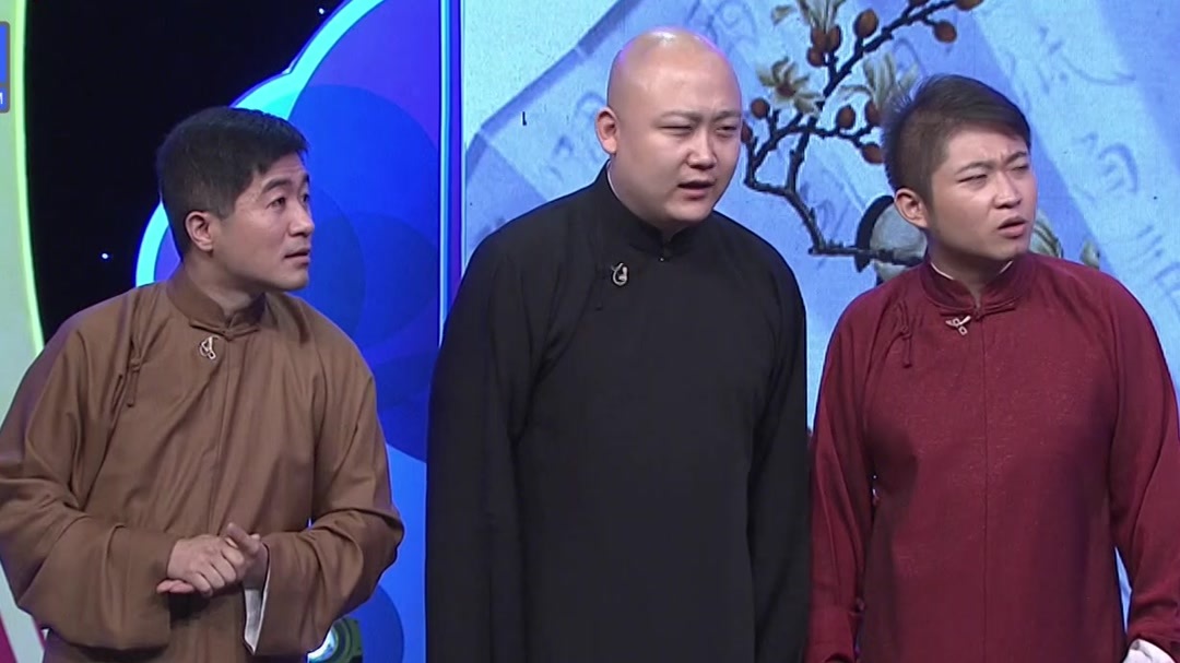 三个“近视眼”在台上吵起来了，笑喷观众