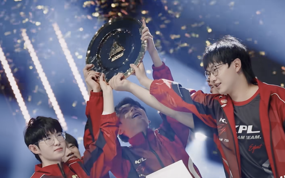 沙特荣耀征程，梦之队勇夺EWC金牌！