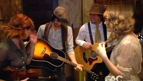 Taylor Swift On the Set With Taylor Swift 片场全纪录-Taylor Swift (泰勒·斯威夫特)