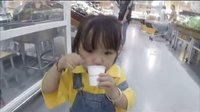 你是我的菜 小萝莉买菜先望后闻