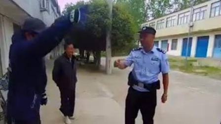 @所有人 无言的善举！聋哑群众捡到钱包焦急比划给民警