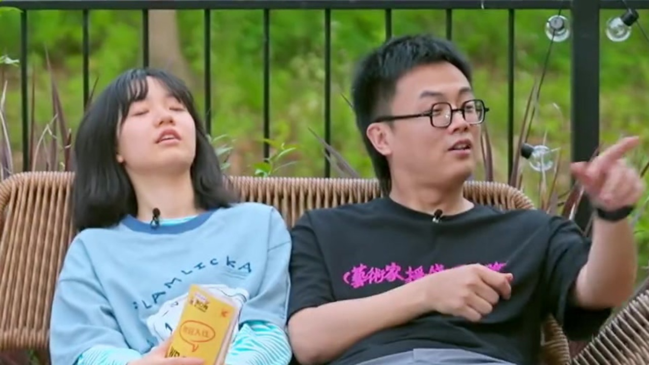 预告：全员入住脱友宿舍，为抢房间“大打出手”？