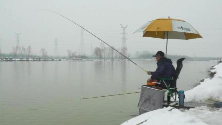 游钓中国 第三季 第37集 冰雪覆盖庐州 师徒携手齐坐钓