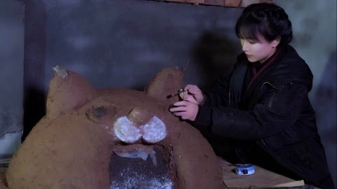 李子柒古香古食 带着微熏炭火香的面包窑