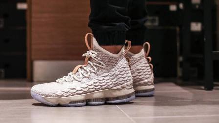 Kicksvision | Nike LeBron 15 Ghost 开箱视频