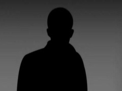 独居老人因其突发脑梗，因此启动了寻亲计划