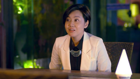 前夫求爱记:闫妮在酒吧约会旧情人,没想到早已被私人侦探盯上