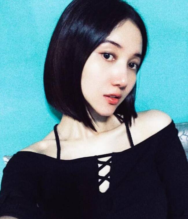 朱孝天娇妻韩雯雯晒自拍 大秀香肩和诱人锁骨