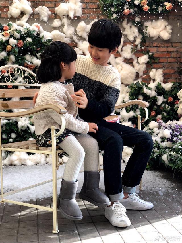 张亮儿子天天又发博晒妹妹啦!网友:国家欠我一个好哥哥!
