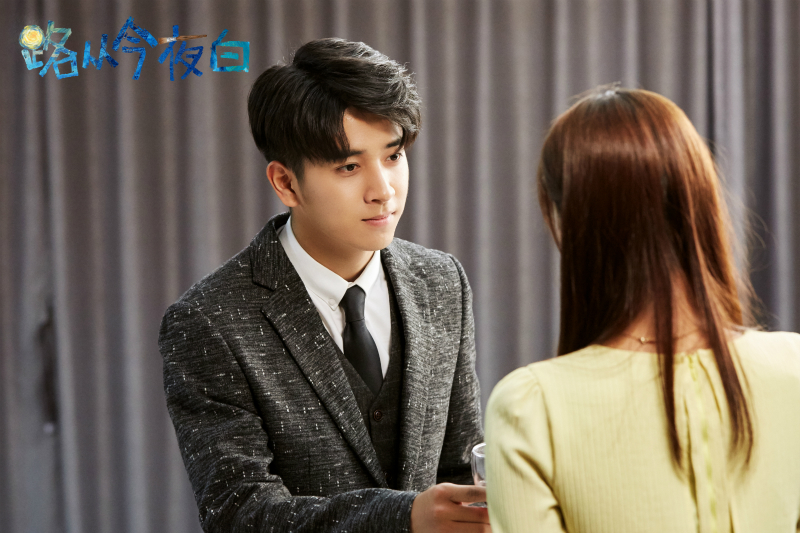 《路从今夜白》备受瞩目陈若轩安悦溪胶原蛋白满满