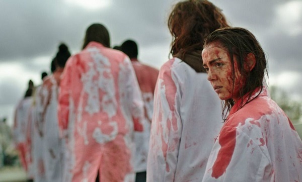 《the purge》剧照:由于影片太重口,有些观众在甚至在放映后不久晕了