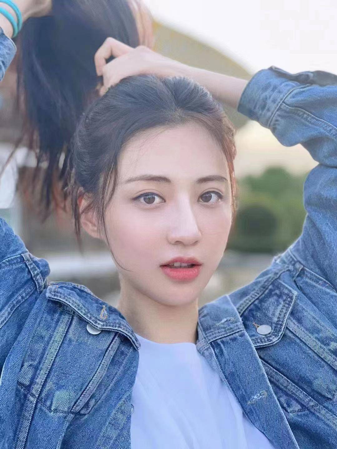 演员范桢携手守护笑脸公益活动走进校园传递温暖