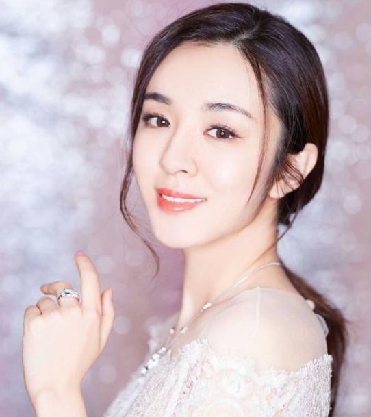 曾是六界第一美男和王晓晨出演《萍踪侠影》