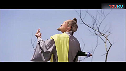 82版《奇门遁甲》:梁家仁在法坛上收拾玄真法师,爆笑场面!