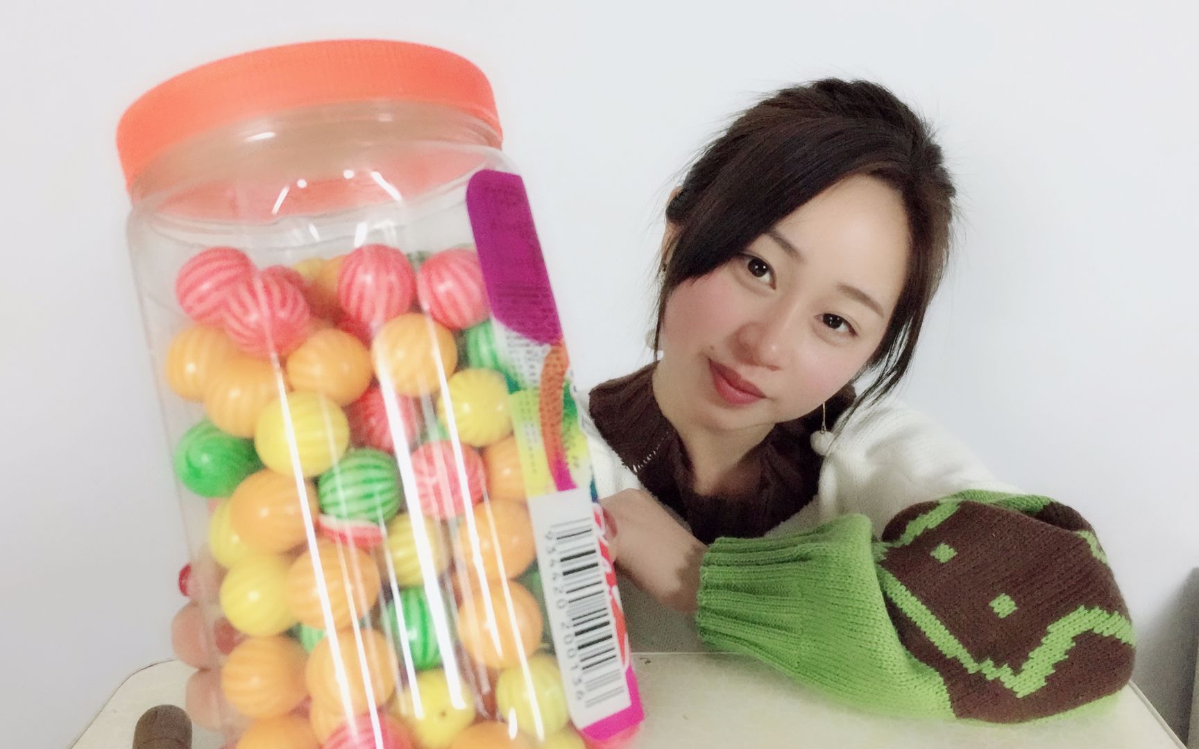 试吃90后怀旧零食"西瓜 泡泡糖",你的童年,一定吃过这个!
