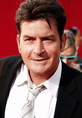 菲比的海军水手男友  第2季第23集 查理·辛(charlie sheen,1965年9月