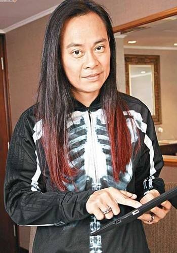 红磡体育馆舞台坍塌 草蜢成员蔡一智受伤送医