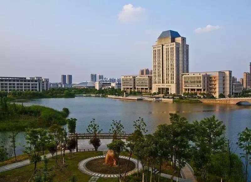 浙江大学土木系水利组以及华东水利专科学校合并成立"华东水利学 "