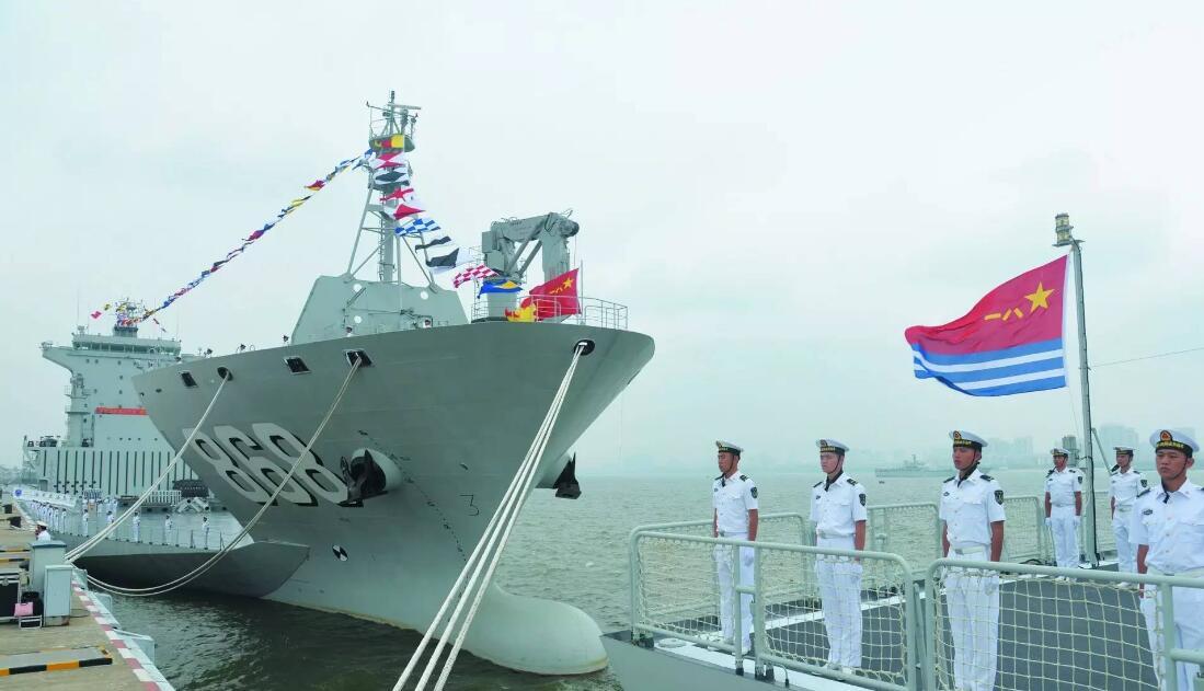 中国东海岛号半潜船