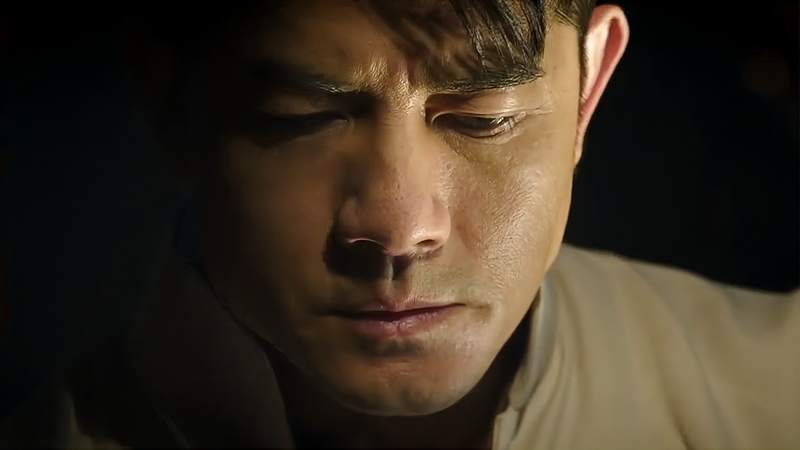 密战:郭富城潜伏失败,发报机被鬼子发现