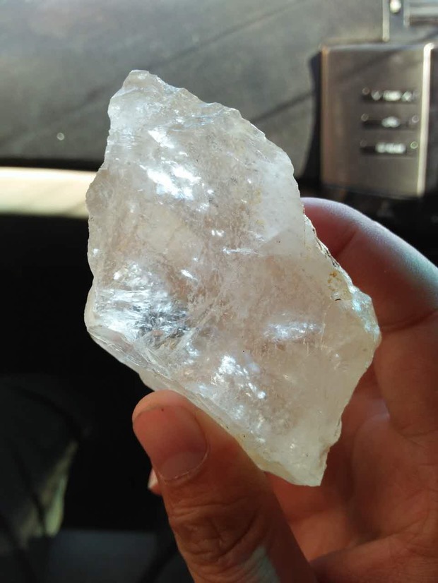 石英石有什么用,值多少钱.