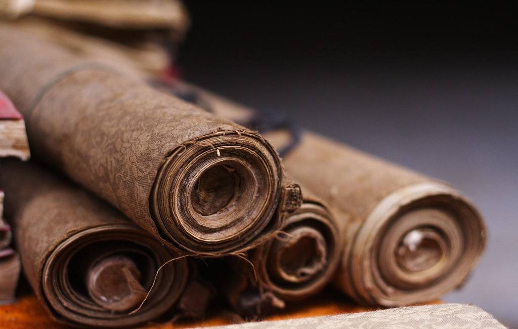 鹏城网讯:赖军打开羊皮卷.