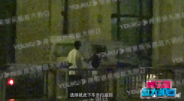 张含韵与小4岁男星恋情曝光？餐厅约会牵手同回酒店