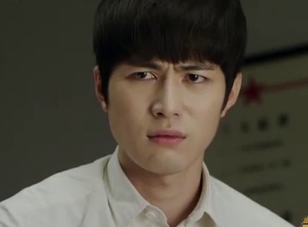 《解密》第15集看点:潜伏特务被唤醒 郑当欲派容金珍伪装特务