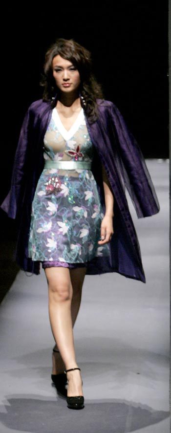 以她为主的品牌clairefang,展现出当代中国女性的低调华丽.