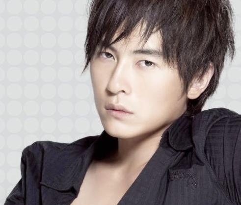 童年追过的台湾偶像剧男神,明道吴尊贺军翔,谁是你的初心?