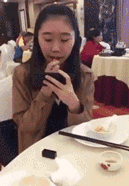 下面的妹子真是好大的劲